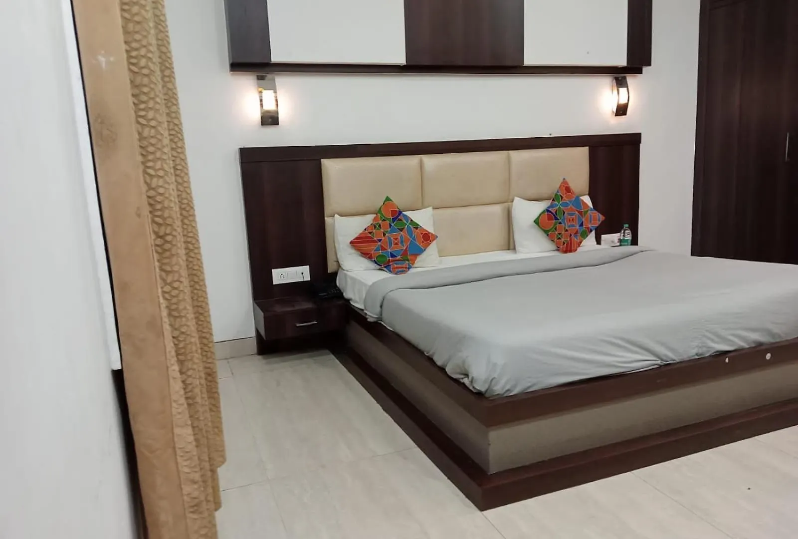 Hotel Star Fortune - Affordable Family Rooms Tajganj India