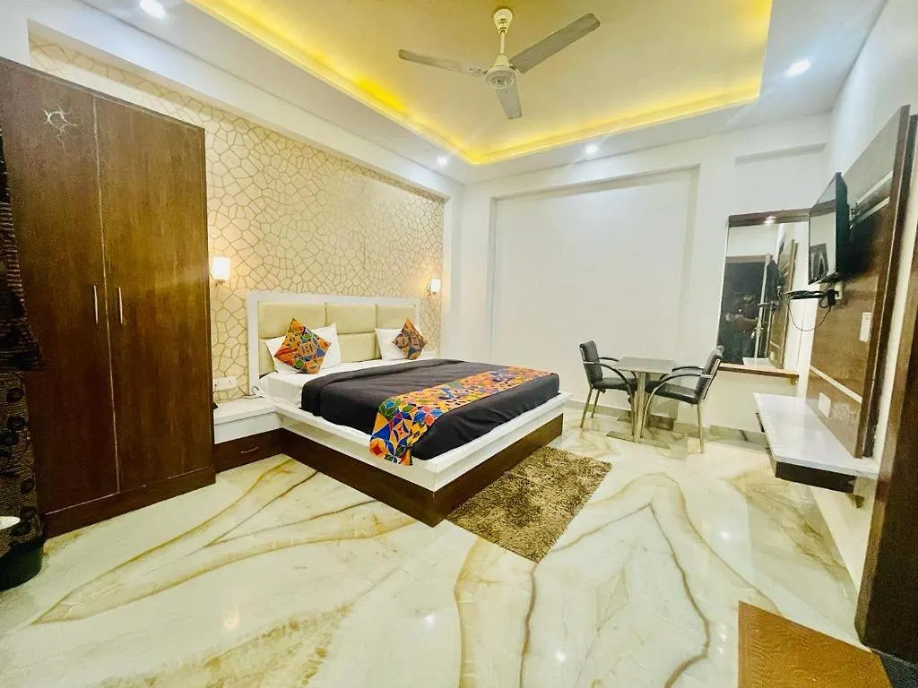 Hotel Star Fortune - Affordable Family Rooms Tajganj